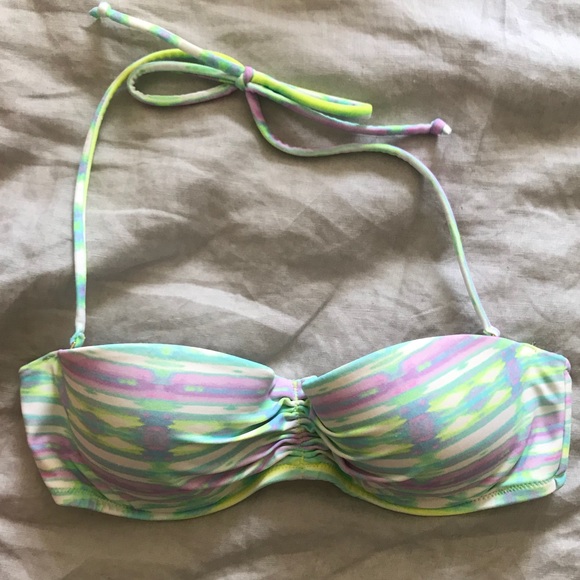 Victoria’s Secret 32C Bandeau Bikini Top - Picture 2 of 4